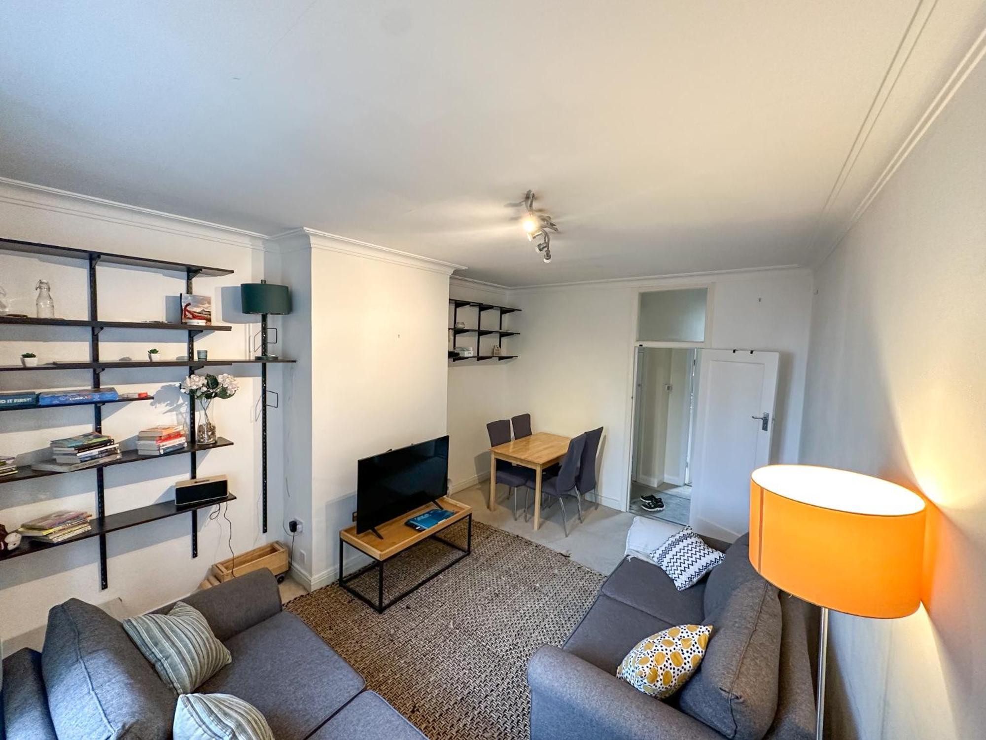 Апартаменты 2 Bed Flat - Short Walk From Brent Cross Station Хендон Экстерьер фото